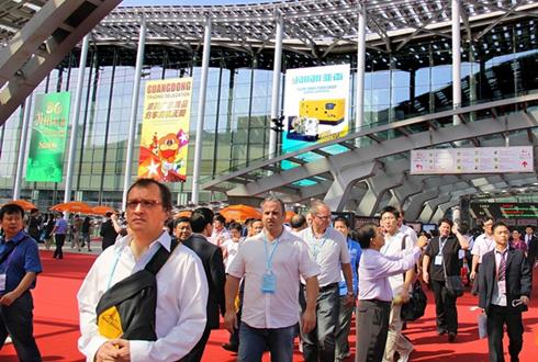 我公司于2014年4月15日--4月19日參加廣州第115屆中國進(jìn)出口商品交易會(huì)，屆時(shí)我司將展示產(chǎn)品系列，誠邀邀請(qǐng)各客商蒞臨選購指導(dǎo)！展位號(hào)：廣州琶洲10.2建材館G26