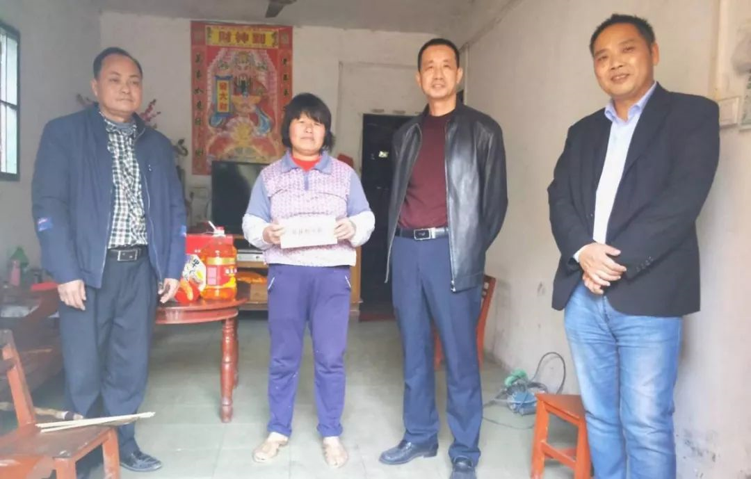 慰問(wèn)送暖職工心 傳遞寒冬南方情